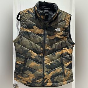 North Face Women's Tamburello Camo Puffer Vest